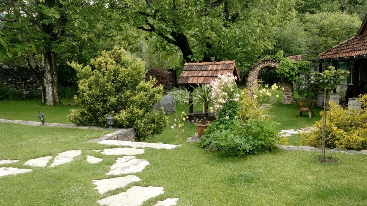 Bed and Breakfast Eco Garden Діліжан Екстер'єр фото