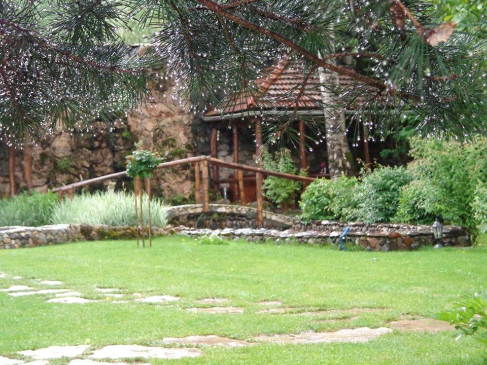 Bed and Breakfast Eco Garden Діліжан Екстер'єр фото