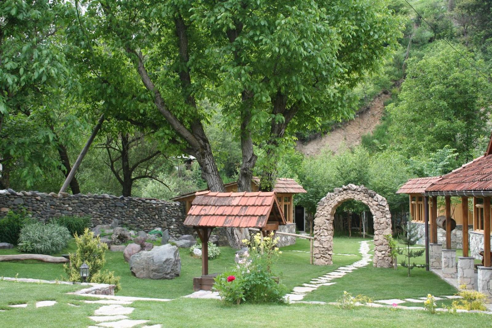 Bed and Breakfast Eco Garden Діліжан Екстер'єр фото